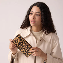 Charger l'image dans la galerie, Pochette Gina Léopard