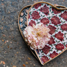 Charger l'image dans la galerie, Plateau émaillé coeur - Rose