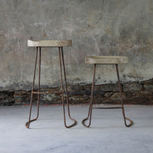 Charger l'image dans la galerie, Tabouret en manguier