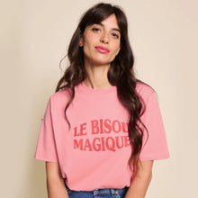 Charger l&#39;image dans la galerie, T-shirt femme - Le bisou magique
