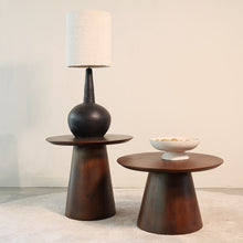 Charger l&#39;image dans la galerie, Table d&#39;appoint Bullnose - 50cm
