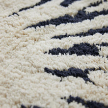 Charger l&#39;image dans la galerie, Tapis de bain en coton Noir et blanc
