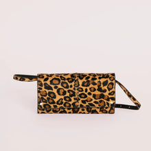 Charger l&#39;image dans la galerie, Pochette Gina Léopard
