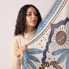 Charger l&#39;image dans la galerie, Foulard &quot;Tiger in the palmeraie&quot; Bleu orage
