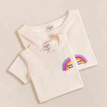 Charger l&#39;image dans la galerie, T-shirt Rainbow Baby Love
