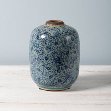 Charger l&#39;image dans la galerie, Vase cylindrique bleu fleuri
