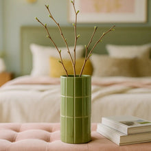 Charger l&#39;image dans la galerie, Vase carrelage kaki
