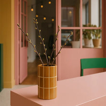 Charger l&#39;image dans la galerie, Vase carrelage ocre
