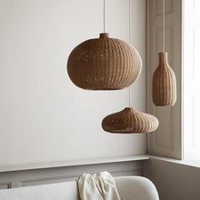 Charger l'image dans la galerie, Suspension en rotin Bottle - Ferm Living
